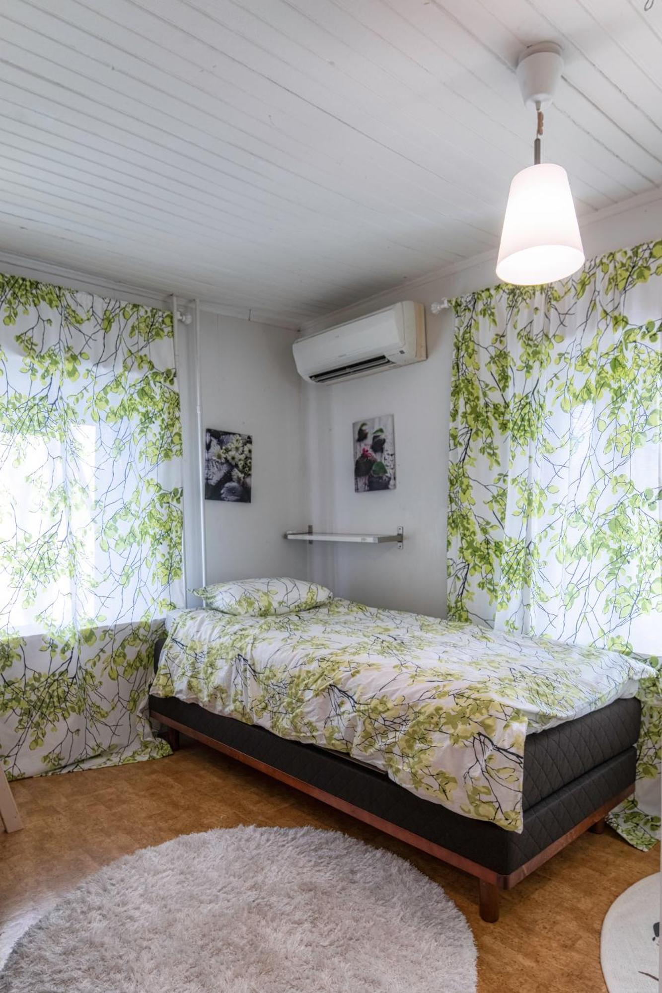 Relax & Recharge - A Unique Suite With A Touch Of Luxury - Hot Tub And Sauna Inspired Decor #Not A Real Sauna# Easy City Access - Direct Train 15 Min To City Ελσίνκι Εξωτερικό φωτογραφία
